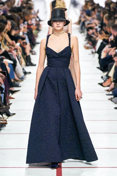Look 80